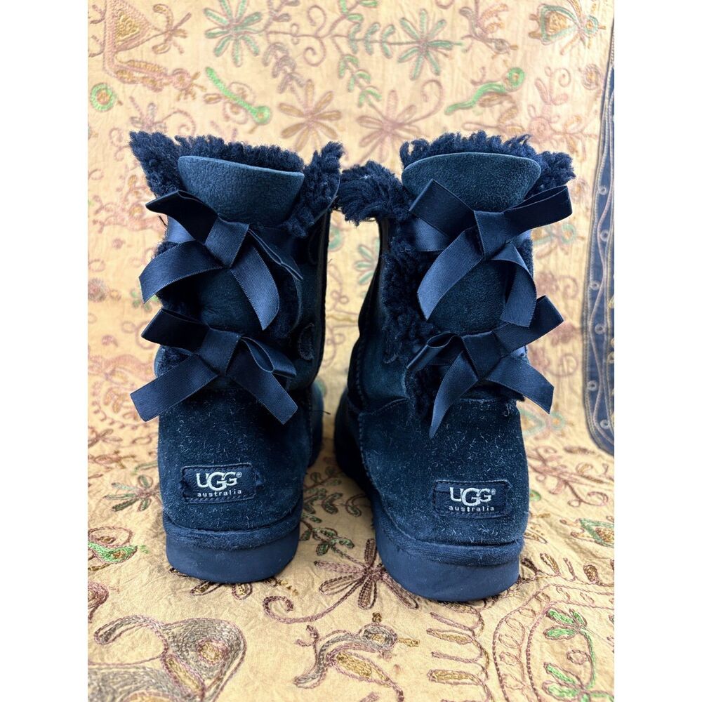 UGG Bailey Bow Black Suede Boots Women's 9 Double Bow